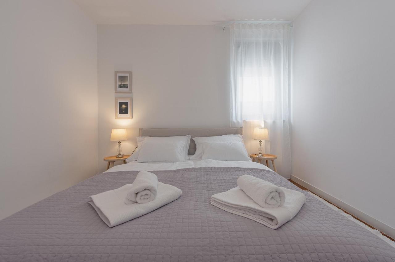 Luxury Apartment Near The Beach "Rr" Zara Esterno foto