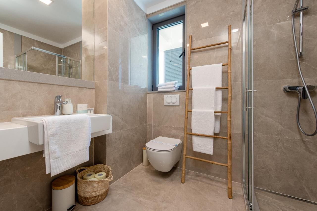 Luxury Apartment Near The Beach "Rr" Zara Esterno foto